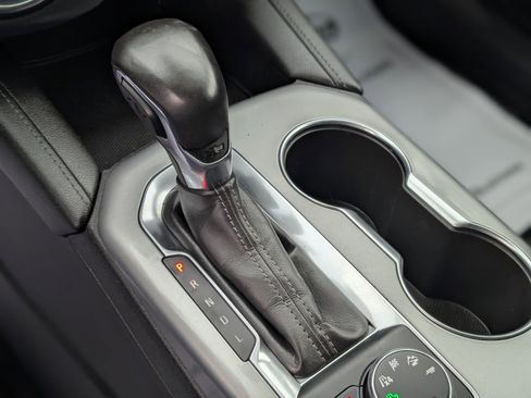 Used 2020 Chevrolet Blazer LT image 23