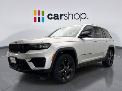 Used 2023 Jeep Grand Cherokee Altitude