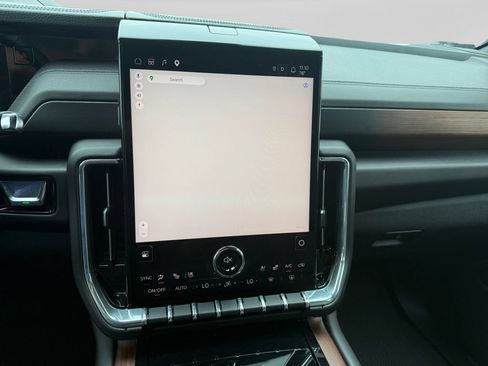 Used 2025 GMC Yukon Denali AWD/4WD image 20