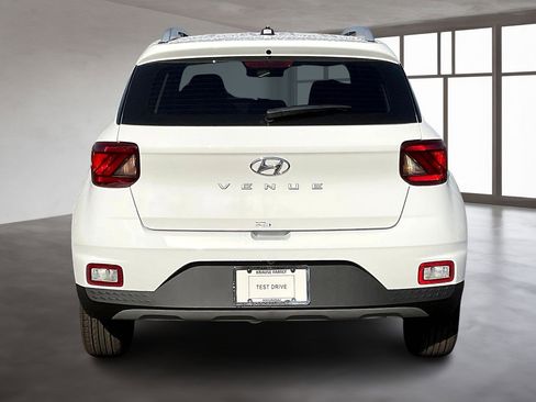 New 2026 Hyundai Venue SEL image 4
