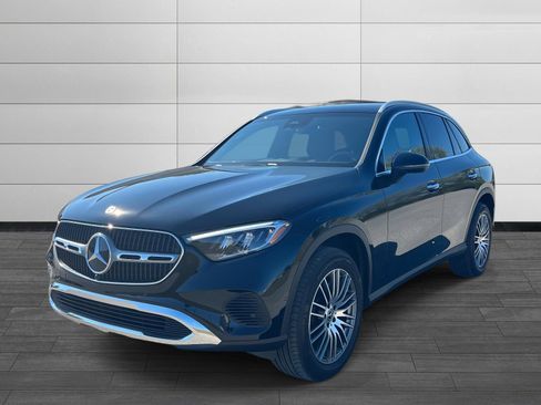 Used 2025 Mercedes-Benz GLC 300 4MATIC image 6