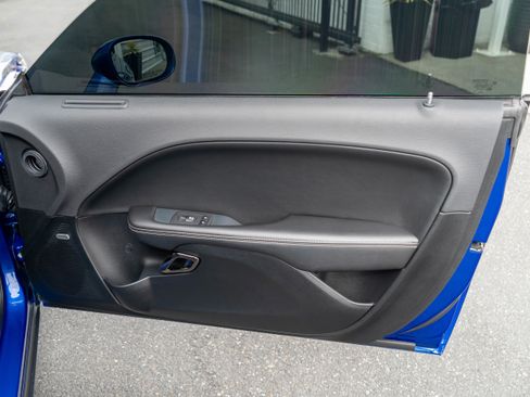 Used 2019 Dodge Challenger SRT Hellcat w/ Laguna Leather Package RWD image 30
