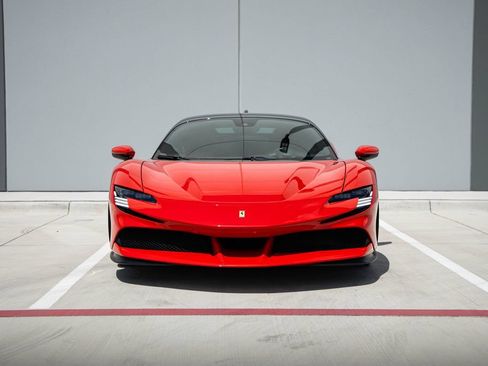 Used 2022 Ferrari SF90 Stradale AWD/4WD image 4