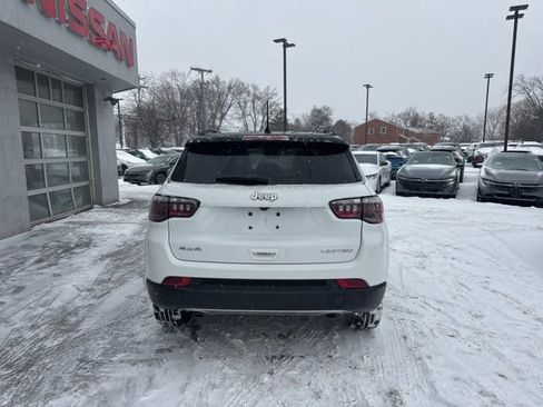 Used 2023 Jeep Compass Limited image 3