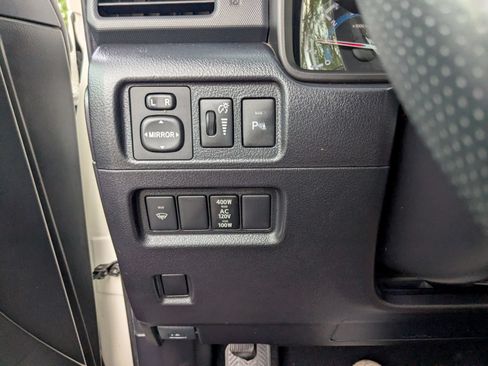 Used 2016 Toyota 4Runner Limited AWD/4WD image 18