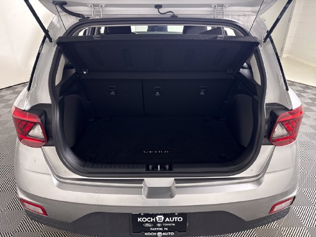 Used 2024 Hyundai Venue SEL FWD image 39