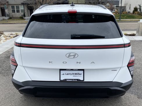 Used 2024 Hyundai Kona SEL image 5
