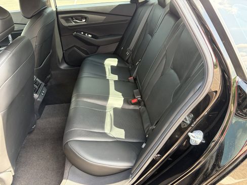Used 2024 Honda Accord Touring image 9