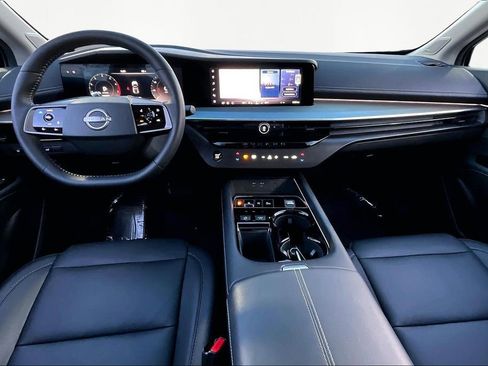 Used 2025 Nissan Murano SL image 9