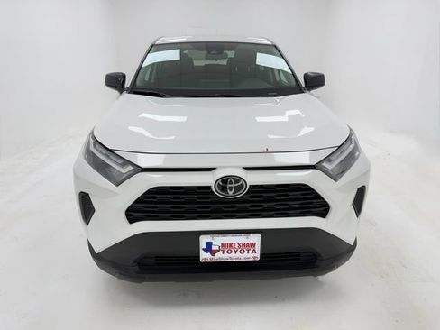 Used 2025 Toyota RAV4 LE FWD image 3