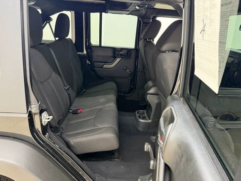 Used 2017 Jeep Wrangler Unlimited Sport w/ Connectivity Group image 13