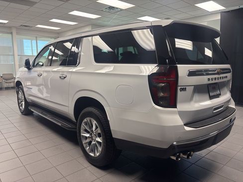 Used 2023 Chevrolet Suburban Premier AWD/4WD image 9