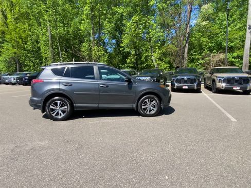 Used 2018 Toyota RAV4 XLE w/ Plus Extra Value Package AWD/4WD image 9