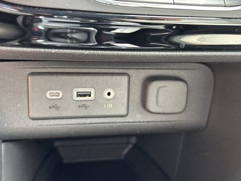 Used 2023 Buick Encore GX Preferred w/ Cold Weather Comfort Package FWD image 34
