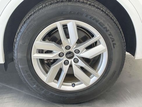 Certified 2023 Audi Q5 2.0T Premium w/ Convenience Package AWD/4WD image 12