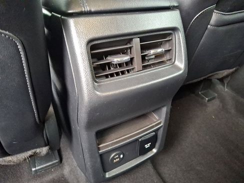 Certified 2022 Ford Edge SEL w/ Convenience Package image 11