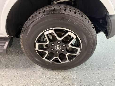Used 2025 Ford Bronco Outer Banks image 33