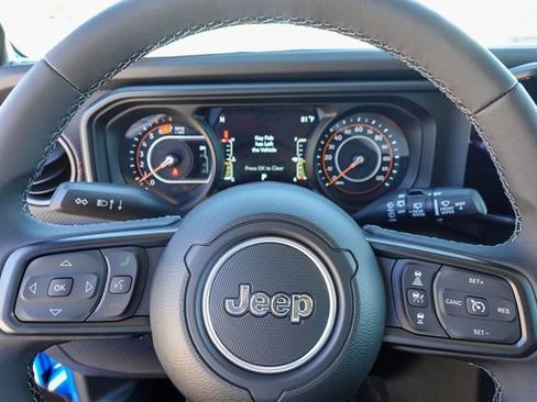 New 2025 Jeep Wrangler Rubicon w/ Technology Group image 16