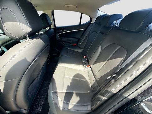 Used 2023 Genesis G70 2.0T RWD image 24