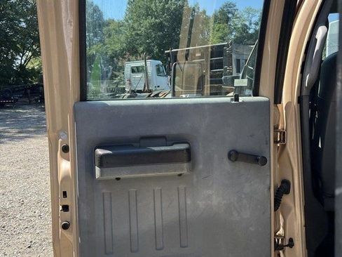 Used 2012 Ford F450 XL w/ Snow Plow Prep Pkg image 37