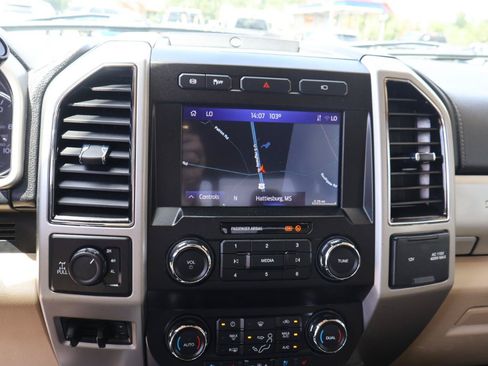 Used 2021 Ford F250 Lariat w/ Chrome Package AWD/4WD image 15
