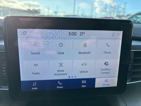 Used 2024 Ford Explorer XLT w/ Equipment Group 202A image 24