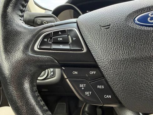 Used 2017 Ford Escape Titanium w/ Equipment Group 301A AWD/4WD image 25
