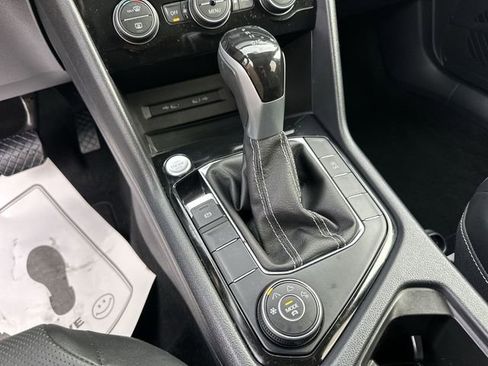 Certified 2023 Volkswagen Taos SEL image 28