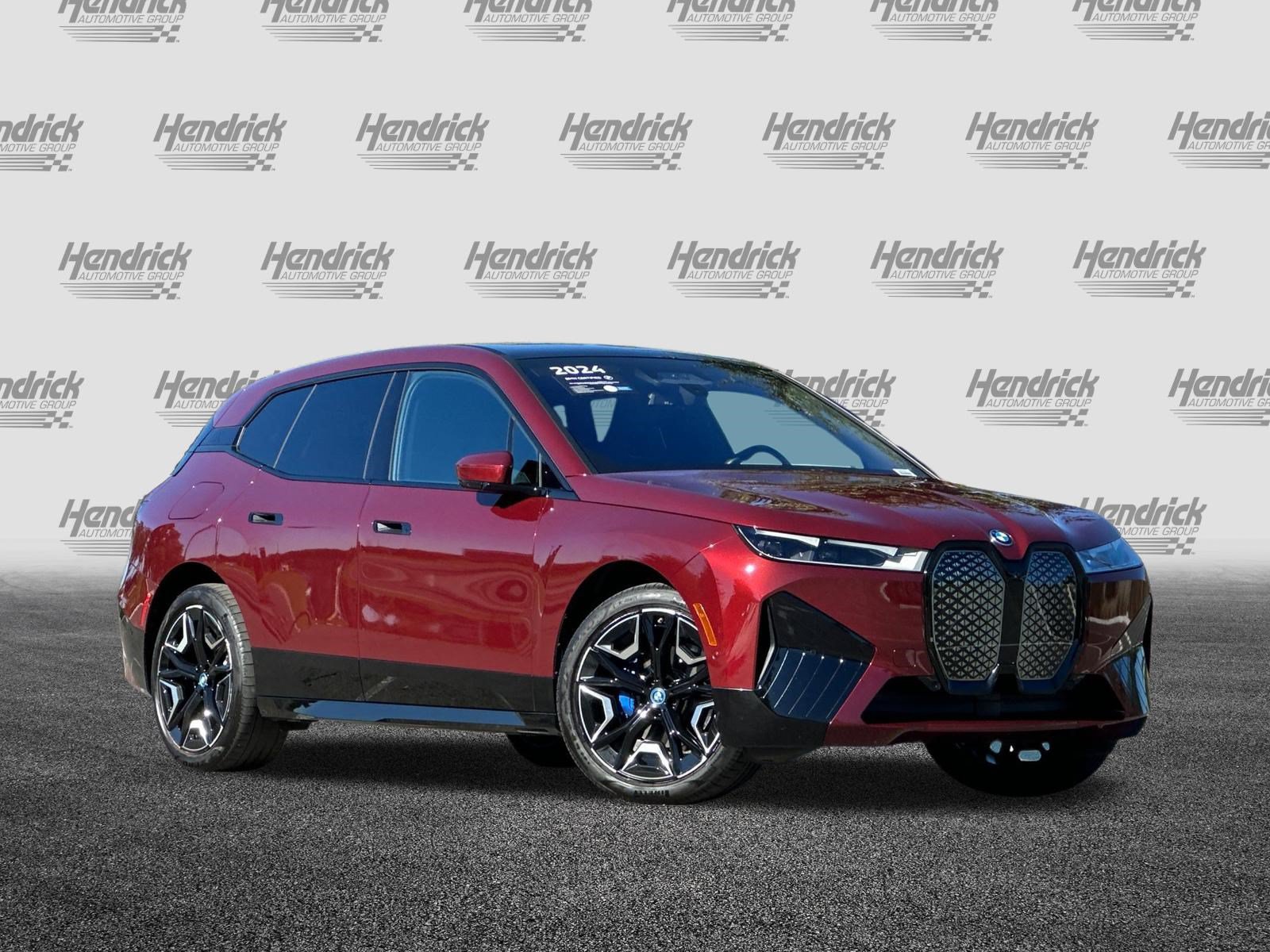 Used 2024 BMW iX xDrive50 w/ Premium Package AWD/4WD image 2