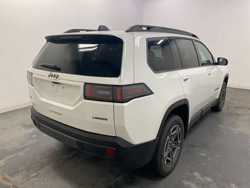 Used 2026 Jeep Cherokee Laredo AWD/4WD image 6