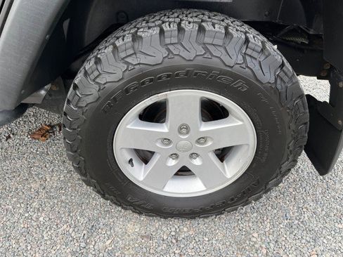 Used 2017 Jeep Wrangler Unlimited Sport w/ Quick Order Package 24S image 11