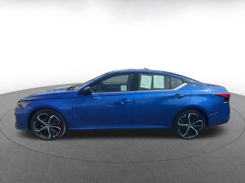 Used 2025 Nissan Altima 2.5 SR image 9