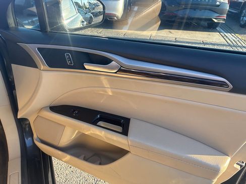 Used 2015 Ford Fusion SE w/ Equipment Group 202A image 14