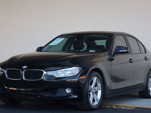 Used 2012 BMW 328i Sedan RWD image 5