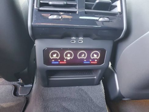 Used 2025 BMW M5 w/ Carbon Package AWD/4WD image 24