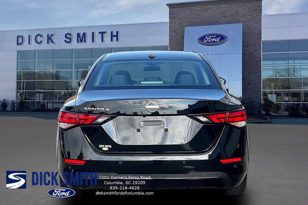 Used 2025 Nissan Sentra SV FWD image 5