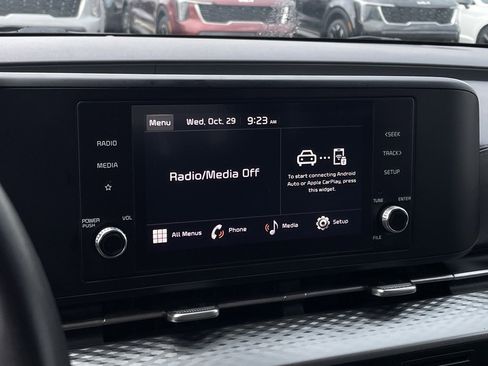 Certified 2023 Kia Carnival LX image 14