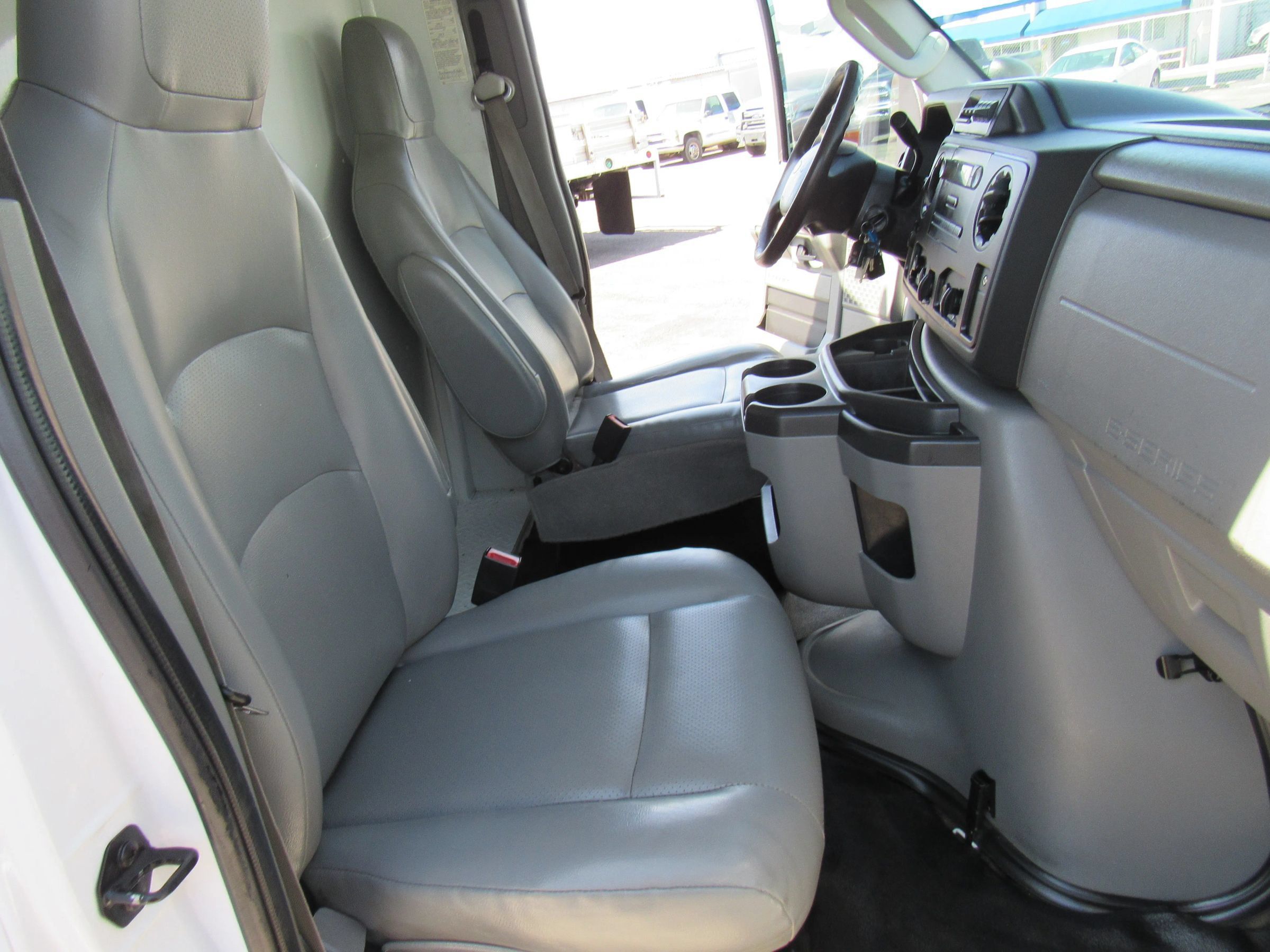 Used 2015 Ford E-350 and Econoline 350 Super Duty w/ Power Windows & Locks Group RWD image 10