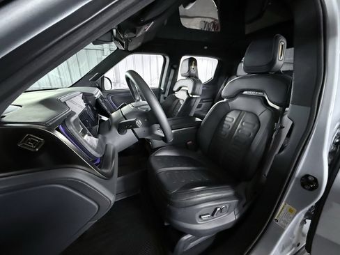 Used 2022 Rivian R1T Adventure image 17