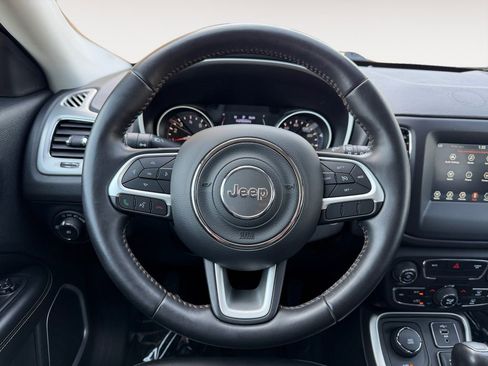 Used 2019 Jeep Compass Latitude AWD/4WD image 23