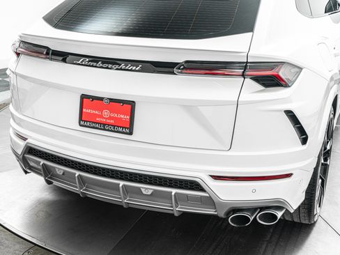 Used 2022 Lamborghini Urus AWD/4WD image 39