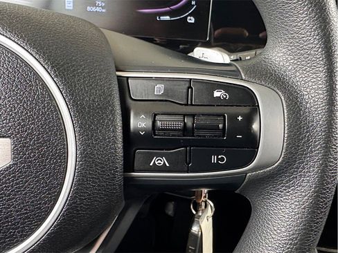 Used 2023 Kia Sportage LX image 14