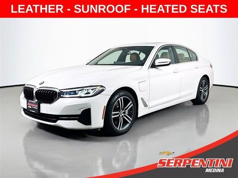 Used 2021 BMW 530e xDrive w/ Convenience Package image 1