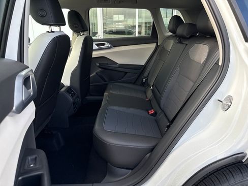 New 2026 Volkswagen Taos SE image 37