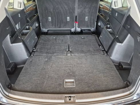 Used 2025 Volkswagen Atlas SE FWD image 30