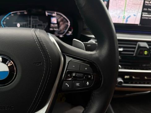 Used 2023 BMW 540i xDrive w/ Premium Package image 28