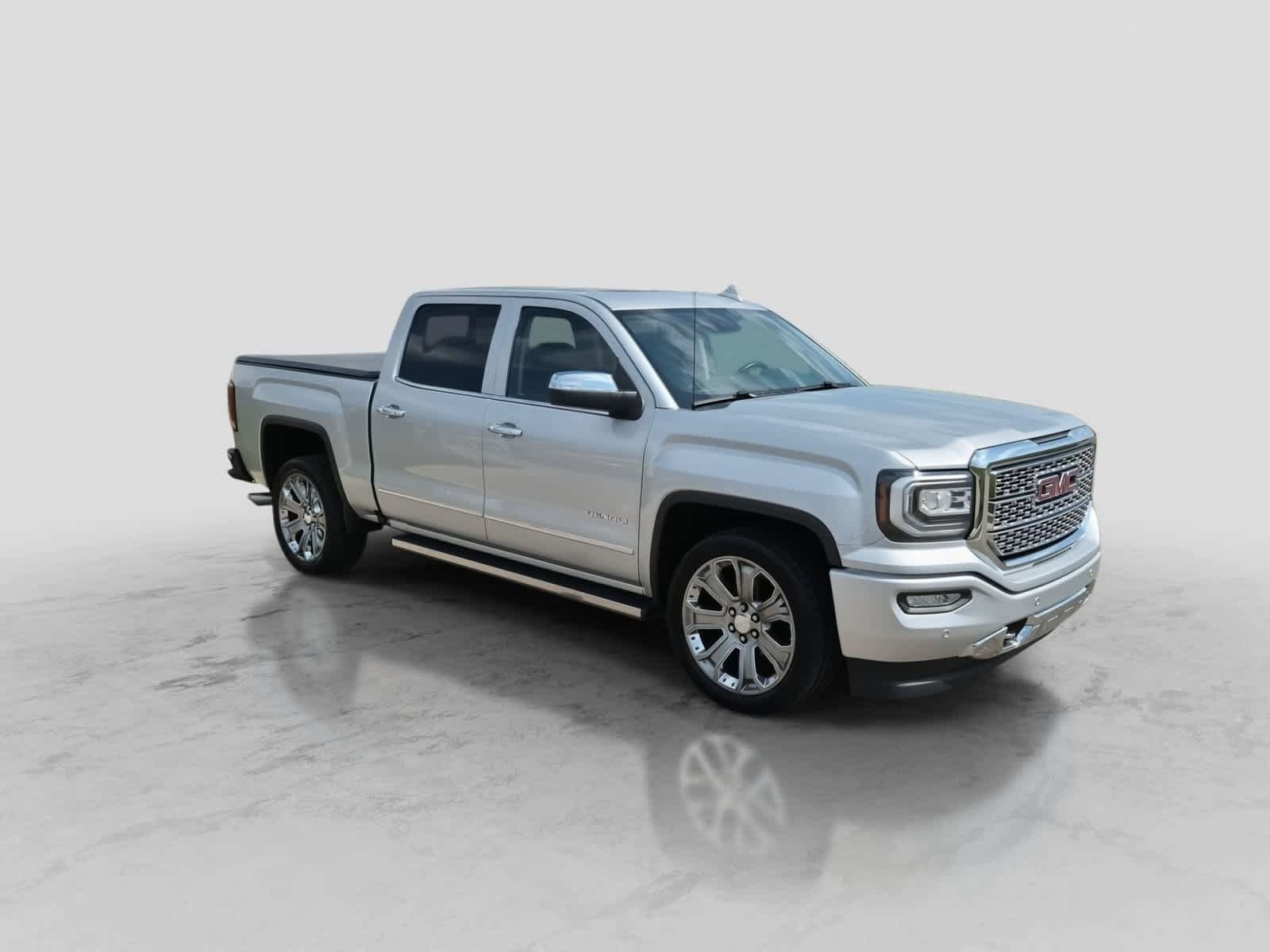 Used 2018 GMC Sierra 1500 Denali w/ Denali Ultimate Package AWD/4WD image 2