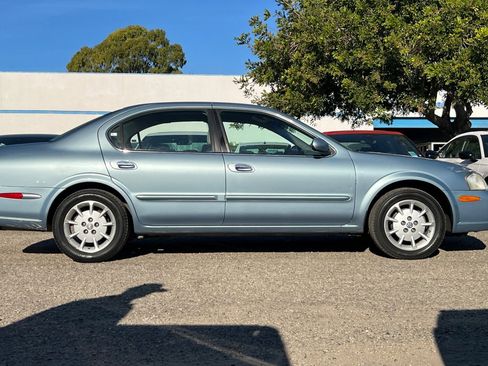 Used 2000 Nissan Maxima SE image 3
