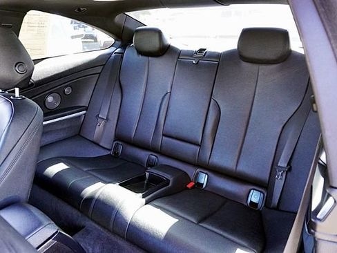 Used 2020 BMW 430i Coupe w/ M Sport Package image 18