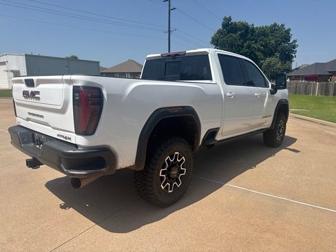 Used 2024 GMC Sierra 2500 AT4X AWD/4WD image 6